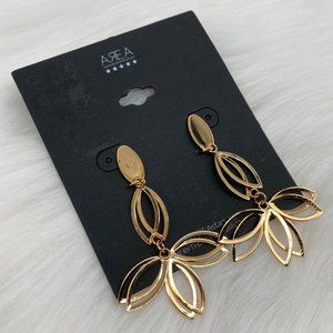 AREA - OS - NWT Golden Flower Dangle Earrings